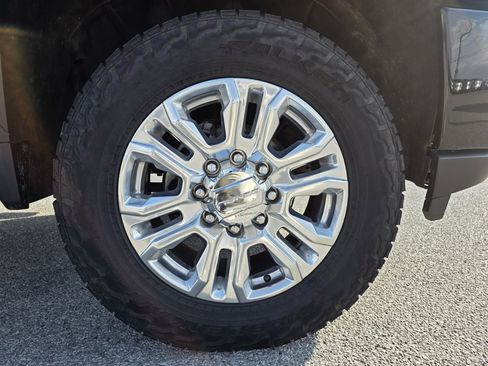 Used 2023 GMC Sierra 2500 Denali w/ Denali Ultimate Package image 30