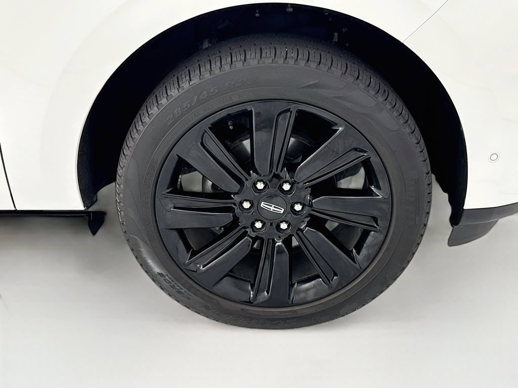 Used 2024 Lincoln Navigator Black Label AWD/4WD image 30