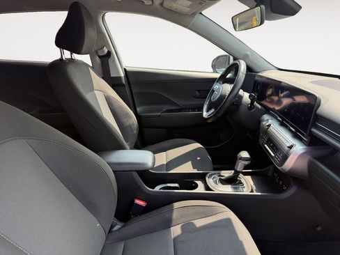 Used 2024 Hyundai Kona SEL AWD/4WD image 15