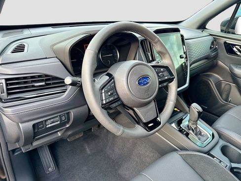 Used 2025 Subaru Forester Touring image 12