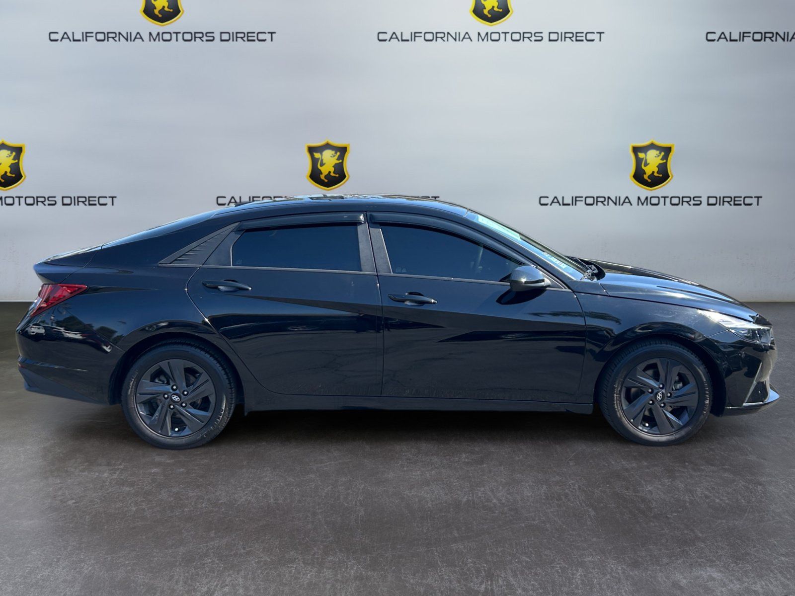 Used 2021 Hyundai Elantra SEL FWD image 6