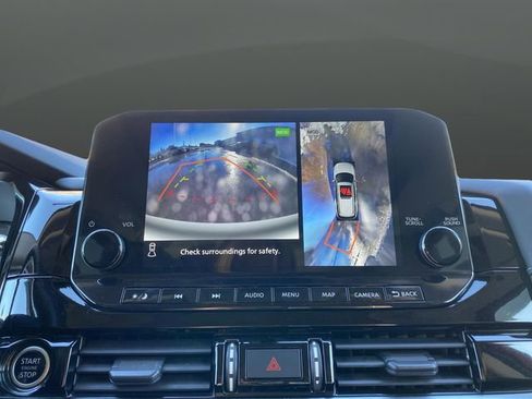 Used 2022 Nissan Pathfinder SL w/ SL Premium Package image 11