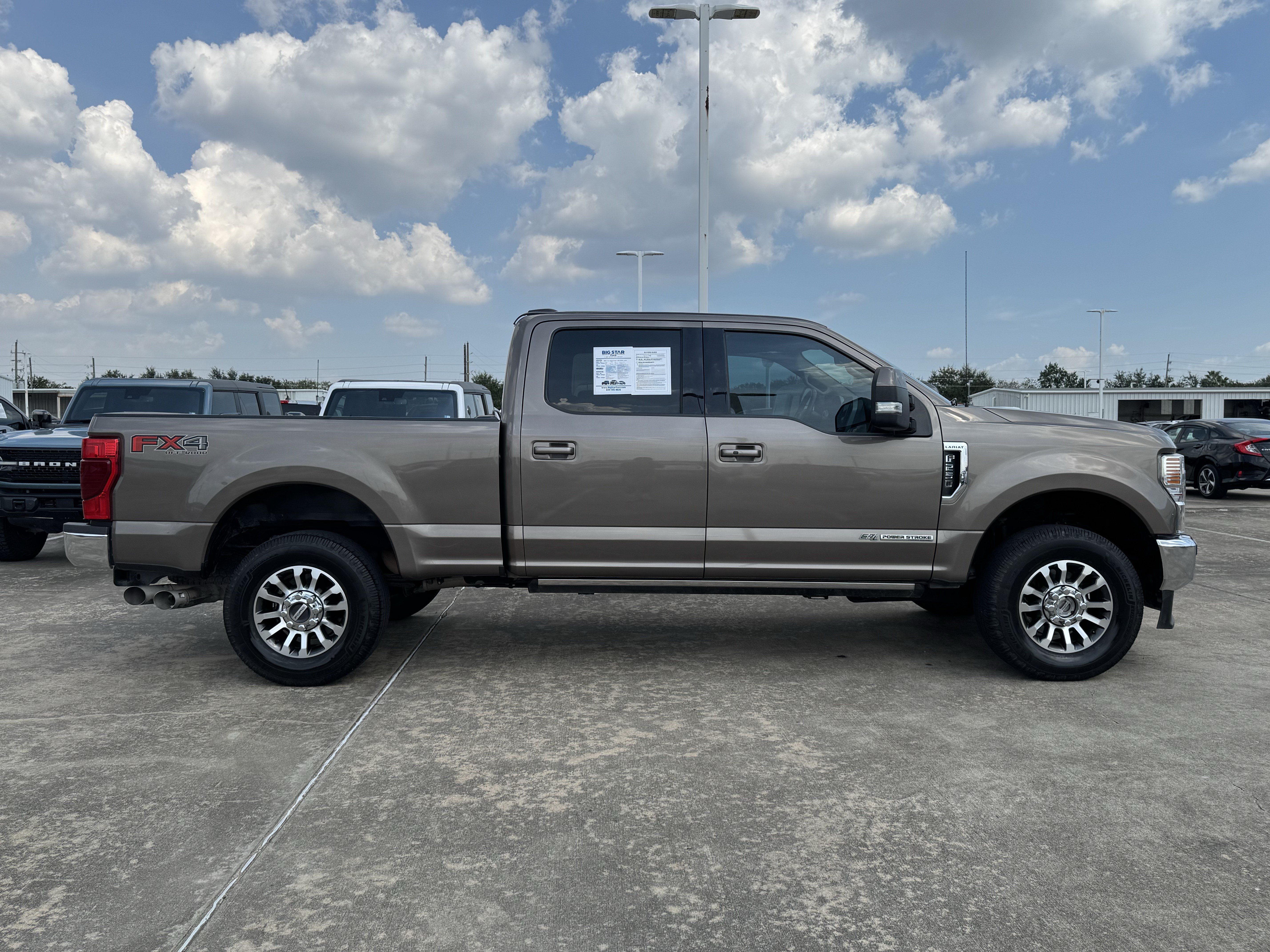 Used 2022 Ford F250 Lariat w/ Lariat Ultimate Package AWD/4WD image 6
