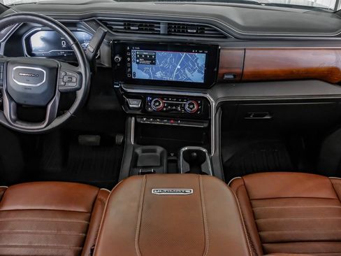 Used 2024 GMC Sierra 3500 Denali Ultimate AWD/4WD image 13