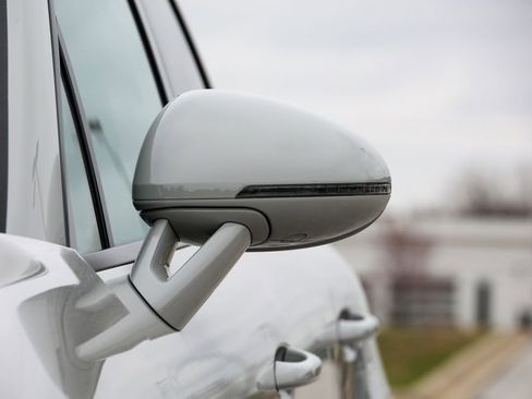 Certified 2026 Porsche Macan image 25