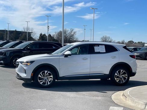 Used 2023 Buick Envision Essence image 4