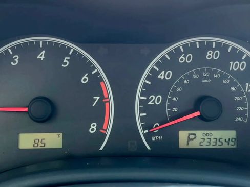 Used 2013 Toyota Corolla L FWD image 26