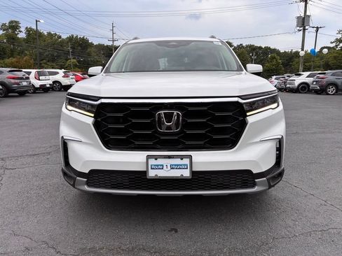 Used 2023 Honda Pilot Elite image 2