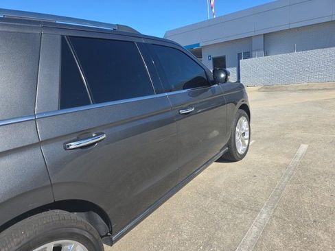 Used 2018 Ford Expedition Limited w/ Equipment Group 302A image 10