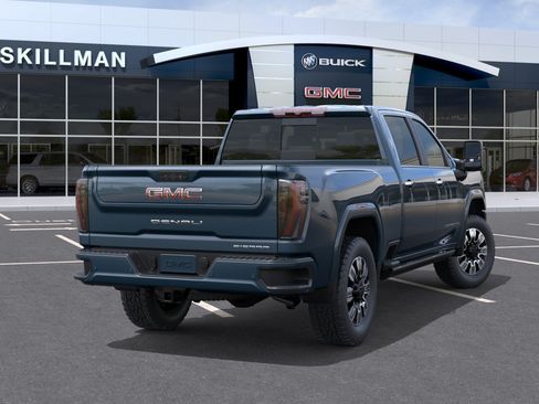 New 2026 GMC Sierra 3500 Denali w/ Denali Reserve Package AWD/4WD image 4