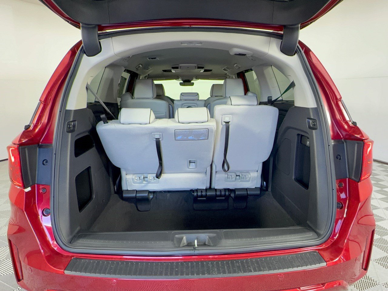 New 2027 Honda Odyssey Touring image 28