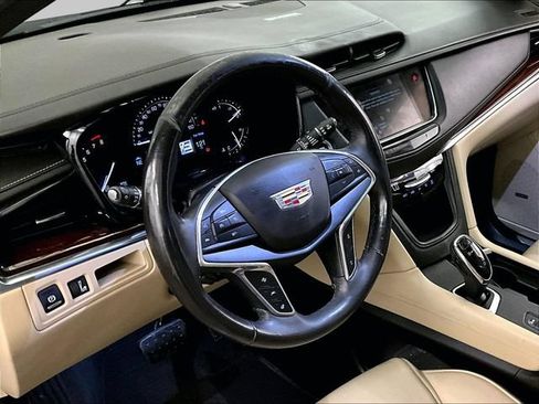 Used 2018 Cadillac XT5 Luxury w/ Driver Awareness Package AWD/4WD image 13