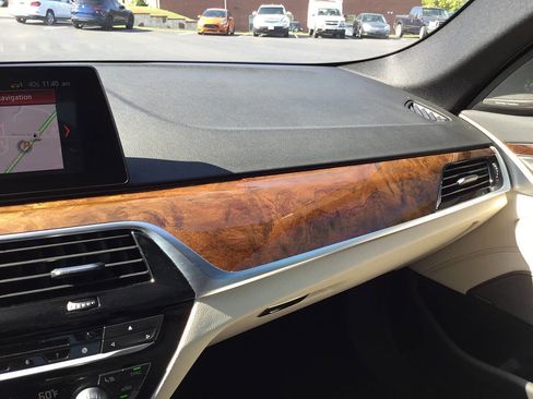 Used 2019 BMW 540i image 45