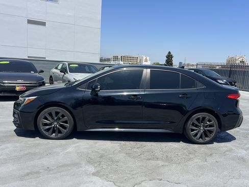 Used 2024 Toyota Corolla SE w/ SE Premium Package FWD image 3