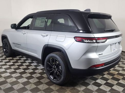 New 2025 Jeep Grand Cherokee Limited w/ Trailer Tow Package image 5