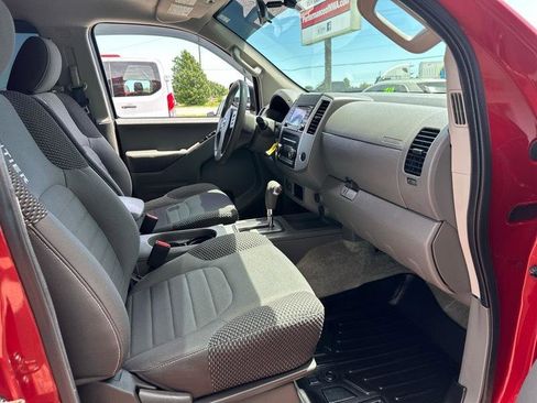 Used 2016 Nissan Frontier Desert Runner RWD image 3