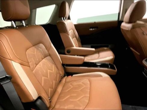 New 2026 Nissan Pathfinder Platinum image 36