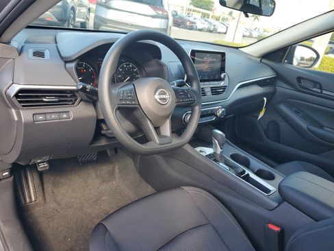 New 2025 Nissan Altima 2.5 S image 9