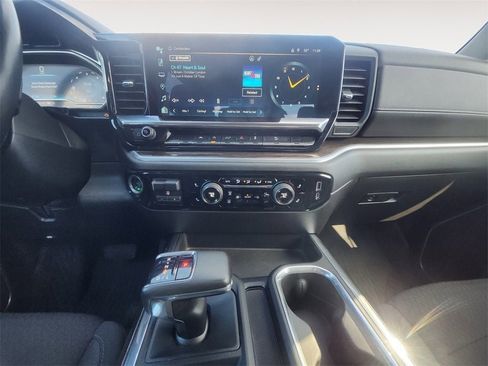 Used 2022 Chevrolet Silverado 1500 RST image 11