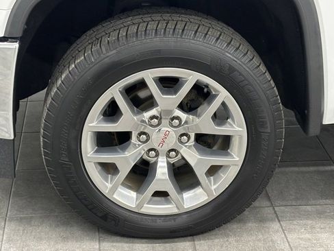 Used 2018 GMC Sierra 1500 SLT w/ SLT Premium Package image 6