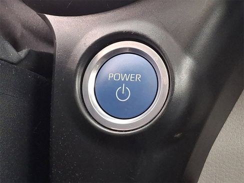 Certified 2024 Toyota Sienna XLE image 25