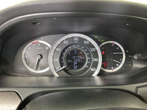 Used 2015 Honda Accord EX-L image 3