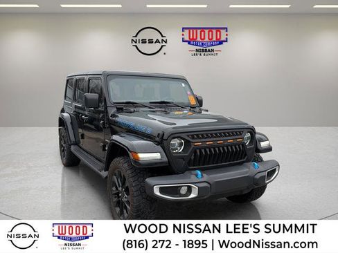 Used 2022 Jeep Wrangler Unlimited Sahara AWD/4WD image 1