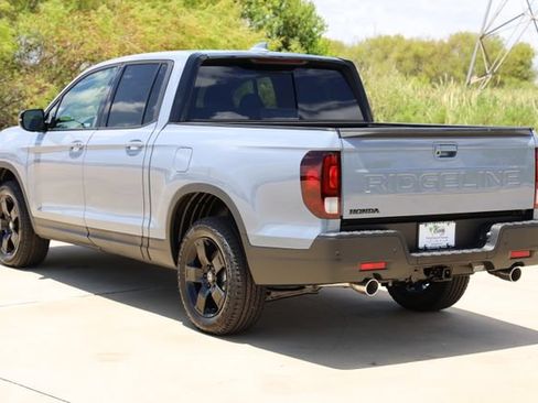 New 2026 Honda Ridgeline Black Edition image 6