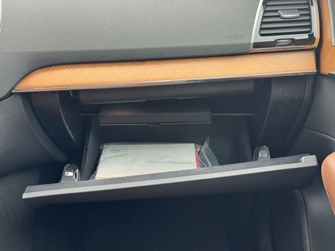 Used 2023 Volvo XC90 B5 Plus image 27