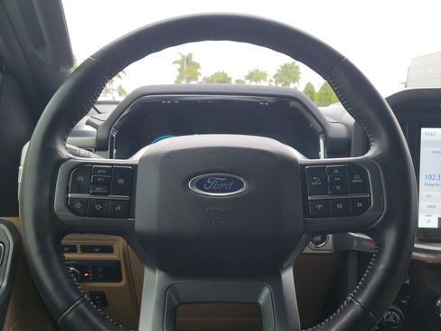 Used 2022 Ford F150 Lariat image 23