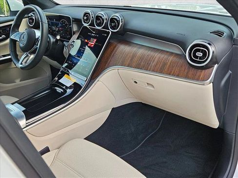 Certified 2026 Mercedes-Benz GLC 300 image 21