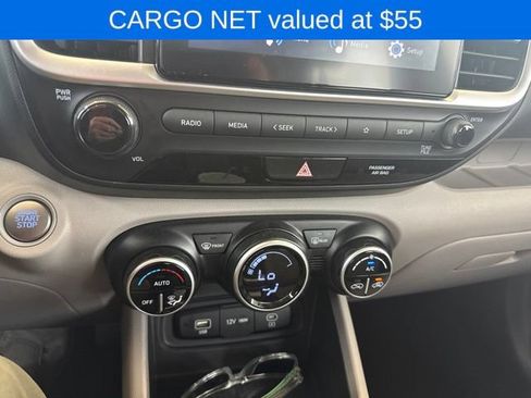 Used 2024 Hyundai Venue SEL FWD image 8