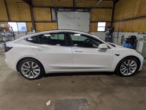 Used 2019 Tesla Model 3 Long Range image 6