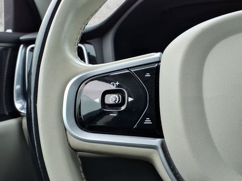 Used 2022 Volvo S60 B5 Inscription image 22