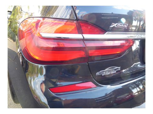 Used 2016 BMW 750i xDrive image 27