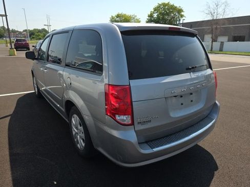 Used 2014 Dodge Grand Caravan SE w/ Quick Order Package 29E SE FWD image 2