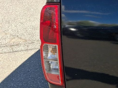 Used 2012 Nissan Frontier PRO-4X w/ Pro-4x Luxury Pkg image 33