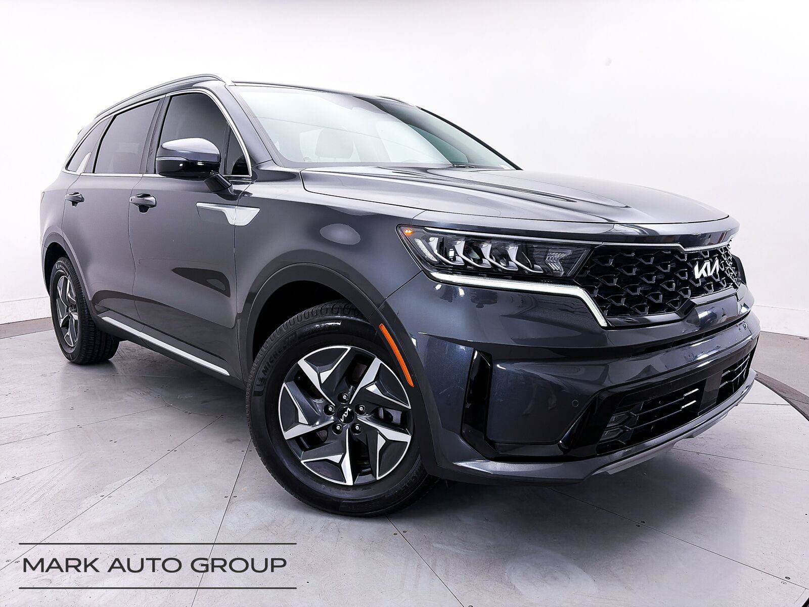 Used 2023 Kia Sorento EX FWD image 1