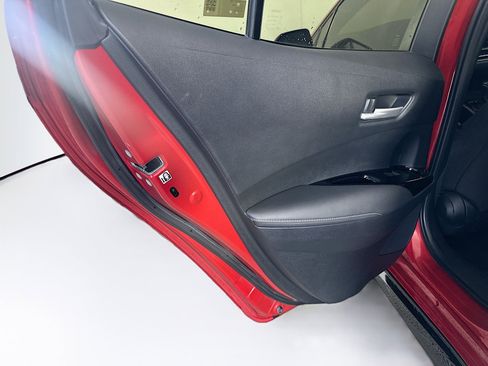 Used 2021 Toyota Corolla SE w/ Special Edition FWD image 25