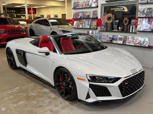 Used 2023 Audi R8 V10 performance RWD image 3