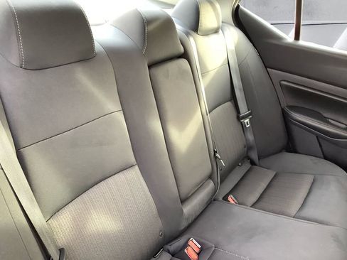 Used 2024 Nissan Altima 2.5 SV image 16