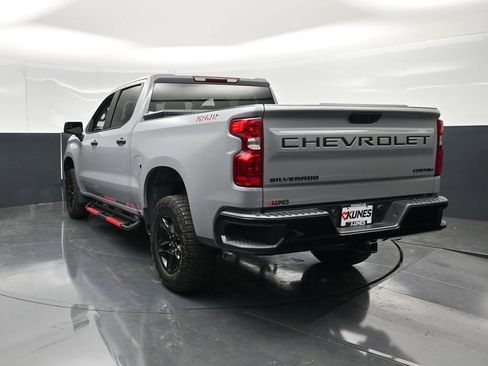 Used 2024 Chevrolet Silverado 1500 Custom Trail Boss w/ LPO, Dark Essentials Package AWD/4WD image 11