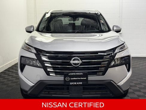 Certified 2025 Nissan Rogue SV AWD/4WD image 8