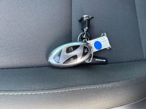 Used 2025 Hyundai Kona SEL image 22