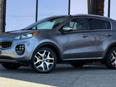 Used 2017 Kia Sportage SX image 3
