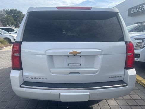 Used 2020 Chevrolet Suburban Premier w/ Premier 6.2L Value Package image 3