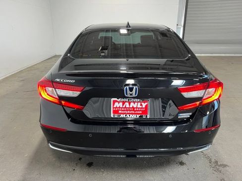 Used 2022 Honda Accord Touring image 4