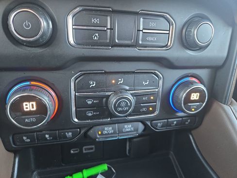 Used 2021 Chevrolet Tahoe High Country w/ Premium Package image 19