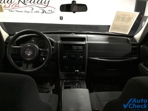 Used 2012 Jeep Liberty Sport image 20