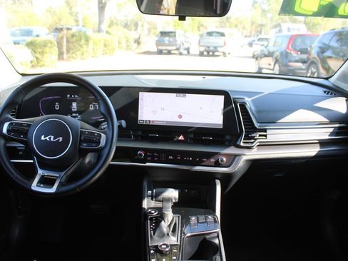 Certified 2024 Kia Sportage EX image 23